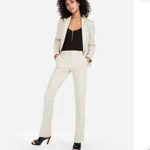 Express tall women’s columnist barely boot mid rise pants. Size 4 long/tall.